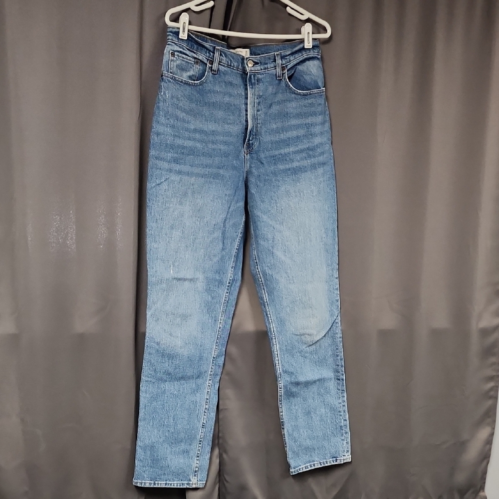 31/12 Long Abercrombie & Fitch Classic Blue Women's Jeans